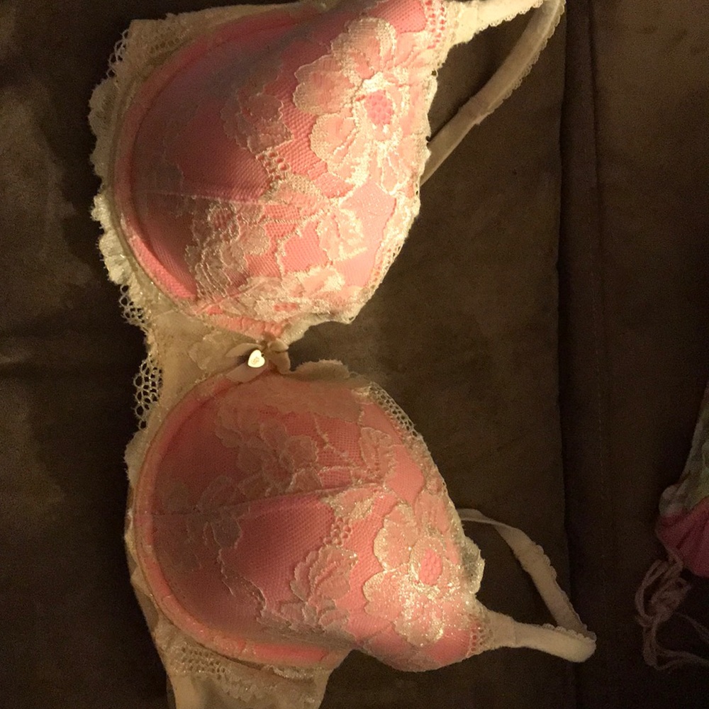 Victoria’s Secret bra